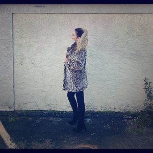 Fabulous leopard faux coat